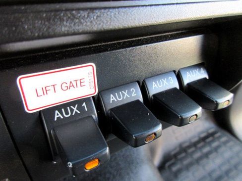 Used 2016 Ford F650 2WD Regular Cab Super Duty image 21