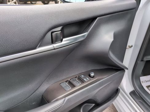 Used 2024 Toyota Camry XSE FWD image 12