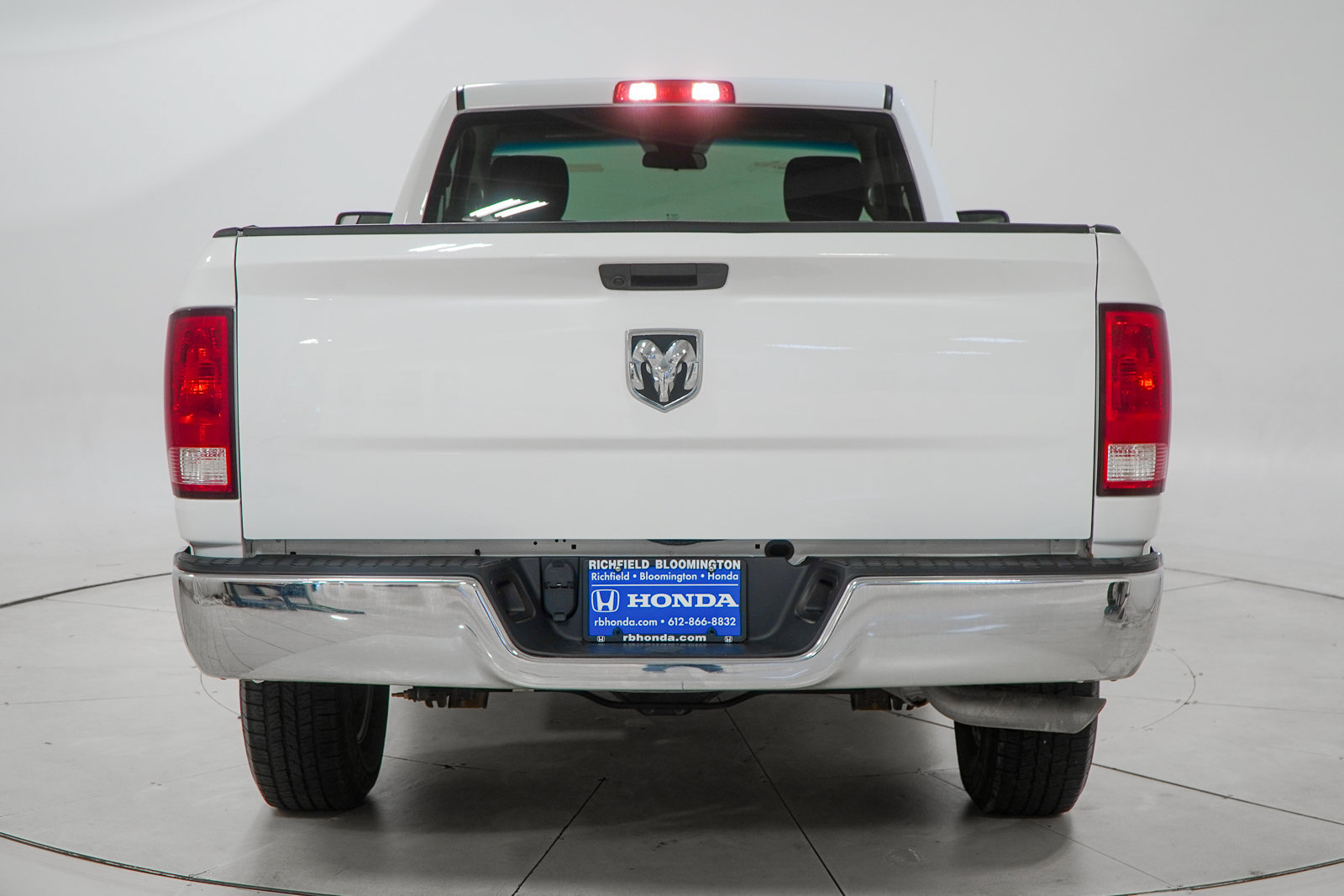 Used 2022 RAM 1500 Classic SLT AWD/4WD image 8
