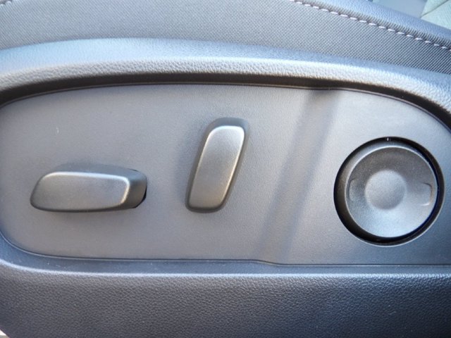 Used 2026 Chevrolet Equinox LT w/ Convenience Package II FWD image 14
