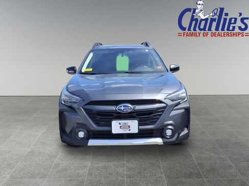 Certified 2025 Subaru Outback Limited AWD/4WD image 2