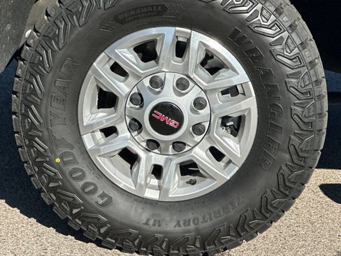 Used 2021 GMC Sierra 2500 SLE w/ SLE Value Package; image 31