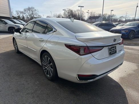 Used 2019 Lexus ES 300h w/ Luxury Package image 5