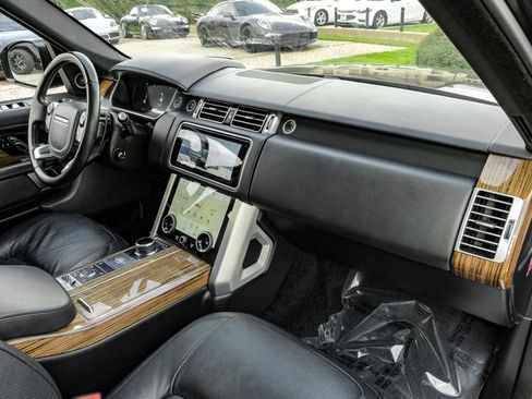 Used 2018 Land Rover Range Rover Supercharged image 10