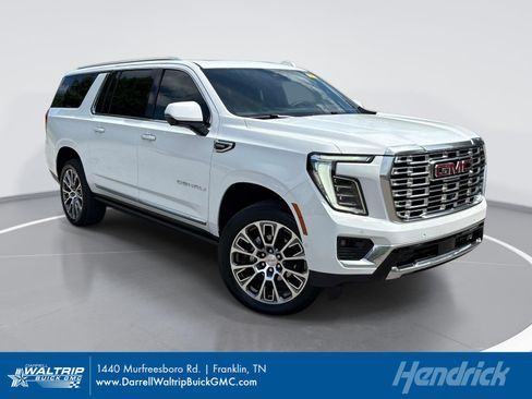 Used 2026 GMC Yukon XL Denali w/ Denali Reserve Package AWD/4WD image 1
