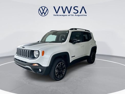 Used 2023 Jeep Renegade Latitude AWD/4WD image 4