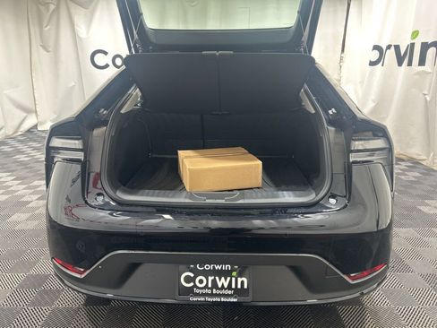 New 2026 Toyota Prius SE image 17