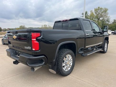Used 2025 Chevrolet Silverado 2500 High Country w/ Technology Package image 4