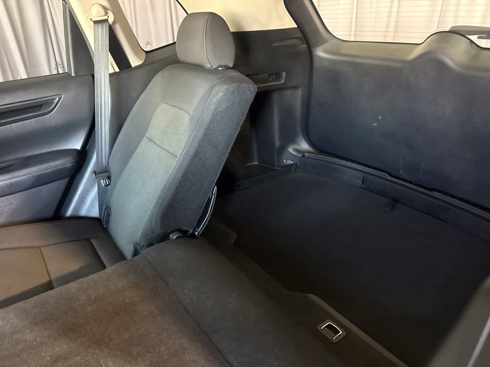 Used 2024 Honda CR-V LX image 17
