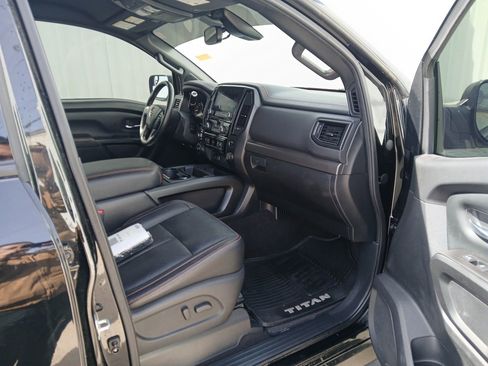 Used 2020 Nissan Titan PRO-4X w/ Pro-4x Convenience Package image 20