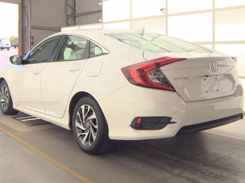 Used 2018 Honda Civic EX image 6