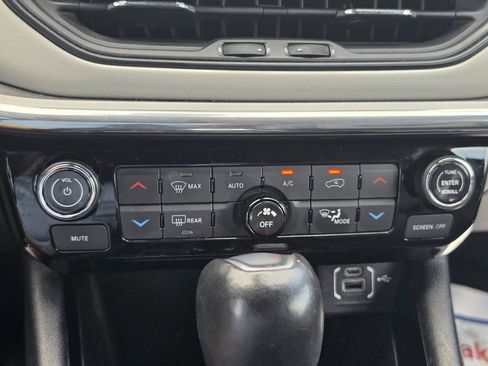 Used 2024 Jeep Compass Limited AWD/4WD image 20