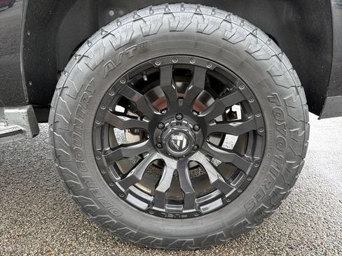 Used 2016 GMC Yukon SLT AWD/4WD image 8