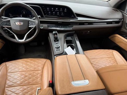 Used 2021 Cadillac Escalade ESV Sport w/ Driver Assist Tech Package AWD/4WD image 17