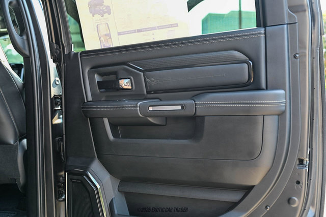 Used 2024 RAM 5500 4x4 Crew Cab image 94