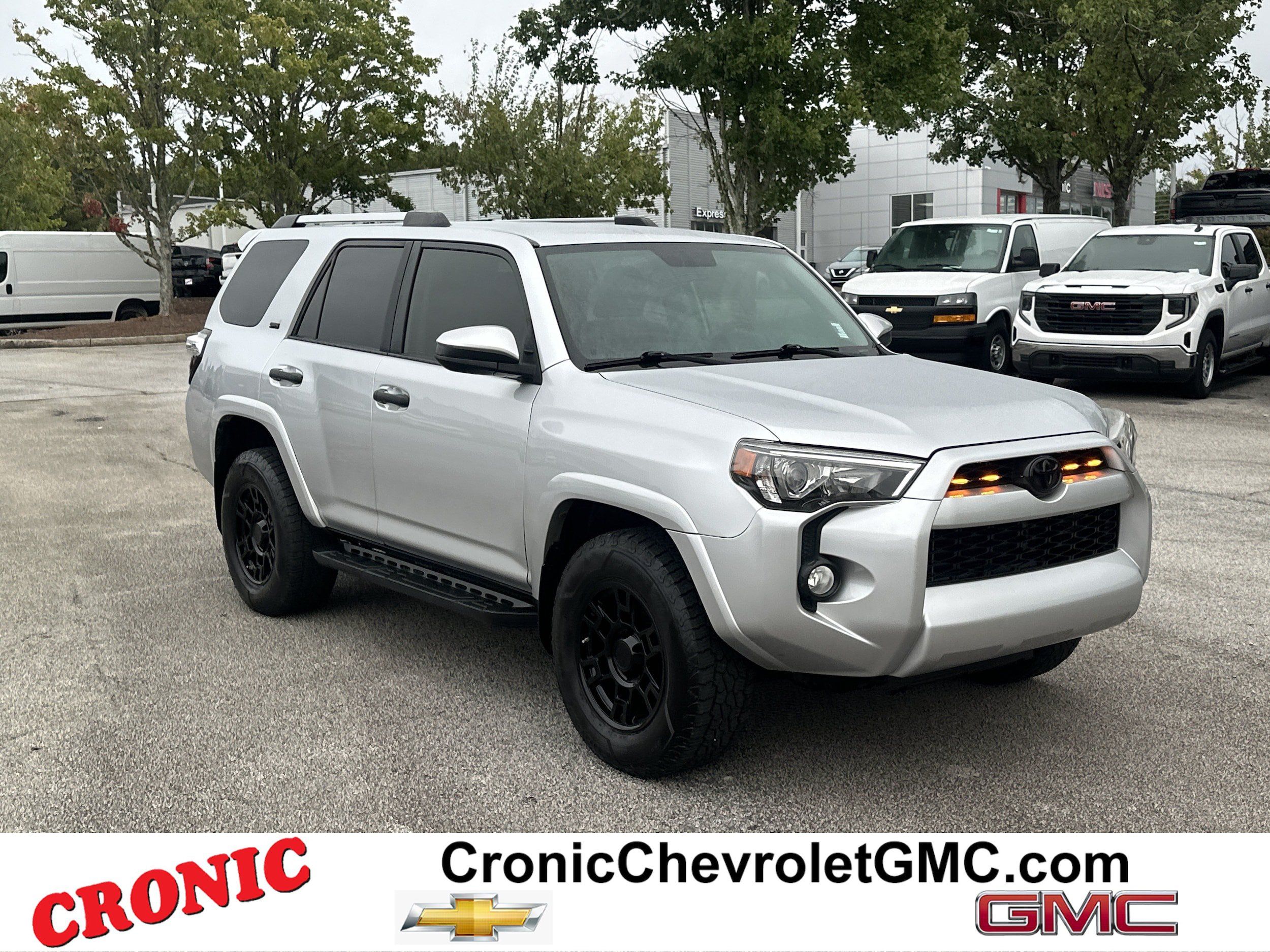 Used 2019 Toyota 4Runner SR5 RWD image 1