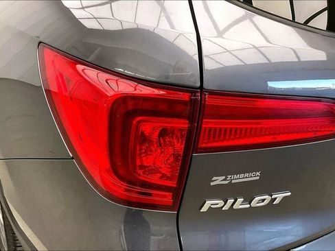 Used 2018 Honda Pilot Elite image 27