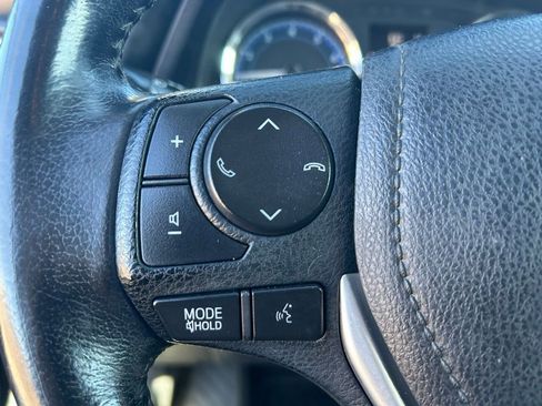 Used 2018 Toyota Corolla SE image 15