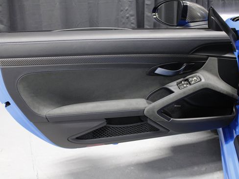 Certified 2025 Porsche 718 Cayman GT4 RS w/ Weissach Package image 21