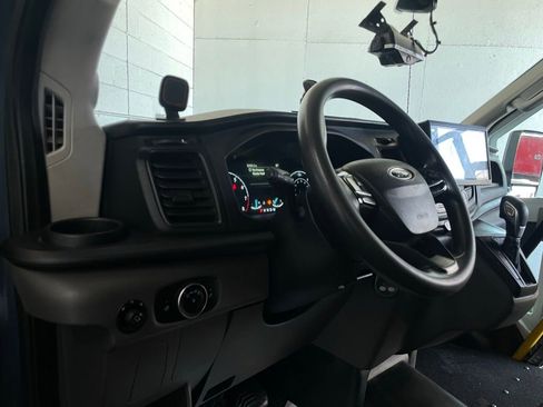 Used 2021 Ford Transit 350 DRW image 11