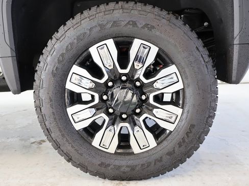 New 2025 GMC Sierra 2500 Denali w/ Denali Reserve Package image 51