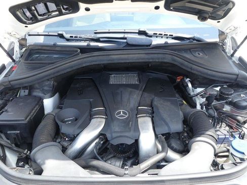 Used 2017 Mercedes-Benz GLS 550 4MATIC image 38