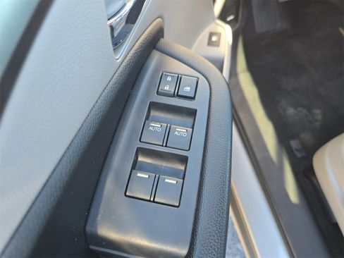 Used 2021 Honda Pilot EX image 15