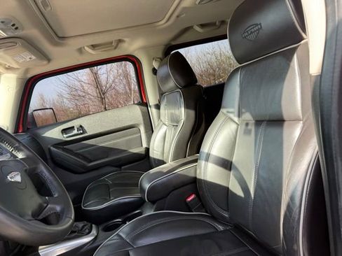 Used 2009 HUMMER H3T Alpha image 18