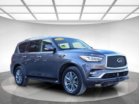 Used 2022 INFINITI QX80 Luxe w/ All-Season Package image 3