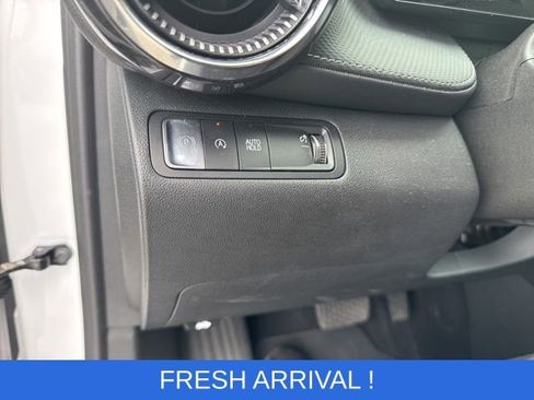 Used 2025 Chevrolet Equinox LT image 8