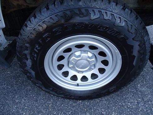 Used 2021 GMC Sierra 1500 4x4 Crew Cab w/ Sierra Value Package image 26