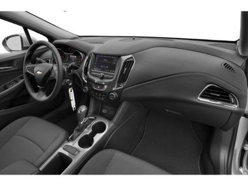Used 2019 Chevrolet Cruze LS w/ LS Convenience Package FWD image 18