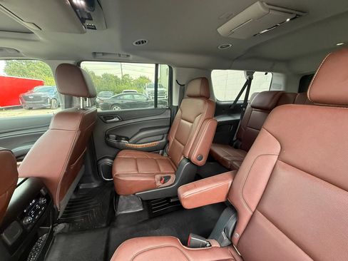 Used 2019 Chevrolet Suburban Premier w/ Premier Plus Edition AWD/4WD image 24