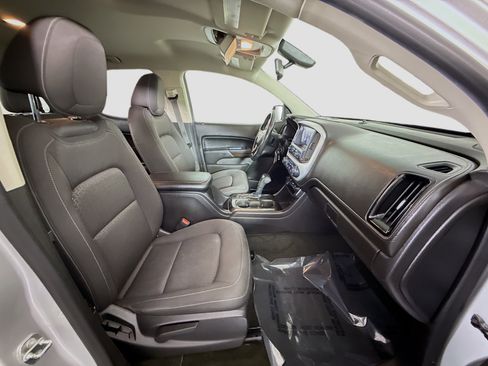 Used 2017 GMC Canyon SLE image 28