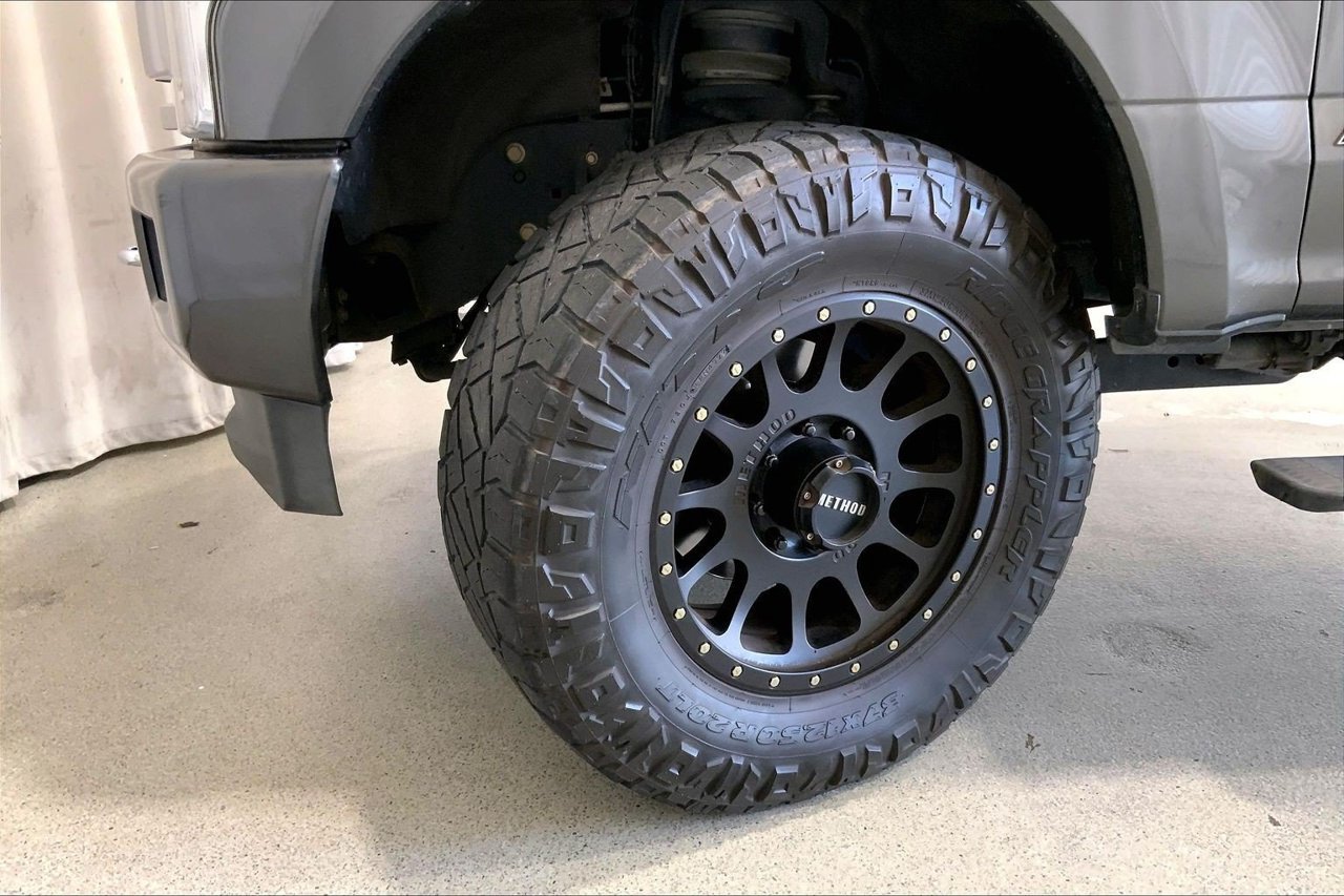 Used 2019 Ford F250 Platinum w/ Platinum Ultimate Package AWD/4WD image 20