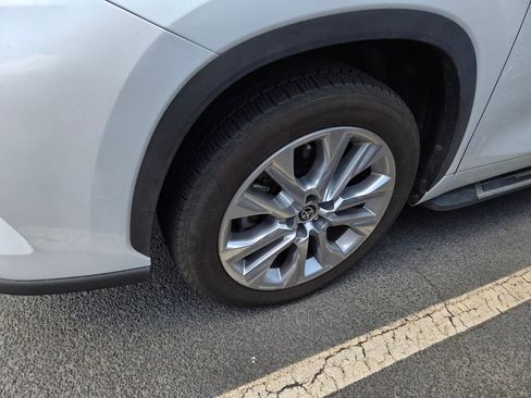 Used 2022 Toyota Highlander Limited image 4