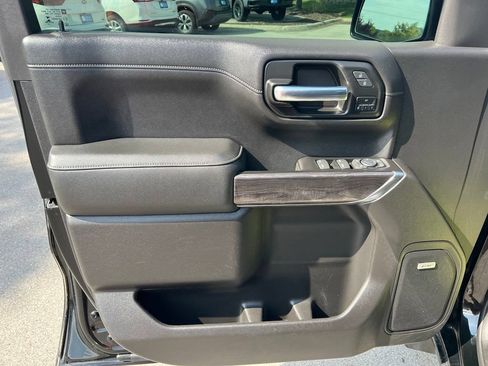 Used 2020 Chevrolet Silverado 1500 LTZ w/ LTZ Premium Package AWD/4WD image 16