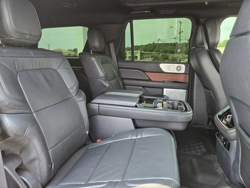 Used 2024 Lincoln Navigator Reserve AWD/4WD image 22