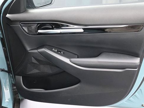 Used 2025 Kia Seltos S image 32