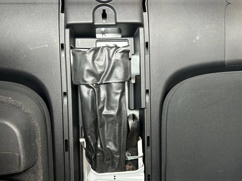 Used 2022 Nissan Frontier S RWD image 38