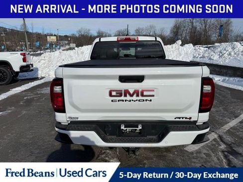 Used 2024 GMC Canyon AT4 w/ Technology Package image 7