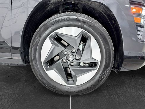 Used 2024 Hyundai Kona Limited FWD image 37