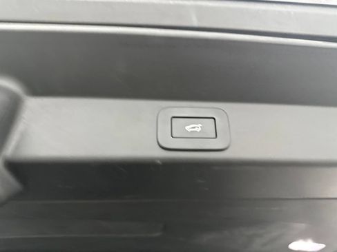 Used 2023 Land Rover Range Rover Sport SE AWD/4WD image 30
