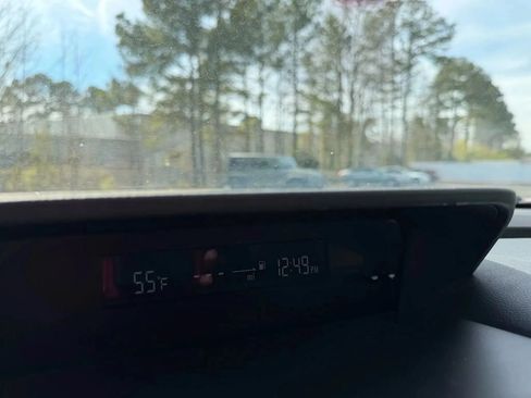 Used 2021 Subaru Ascent Premium w/ Convenience Package AWD/4WD image 20