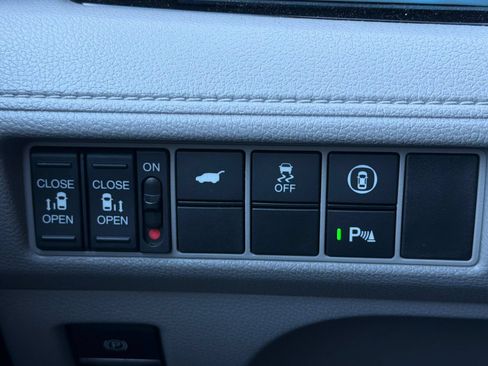 Used 2023 Honda Odyssey Touring image 33