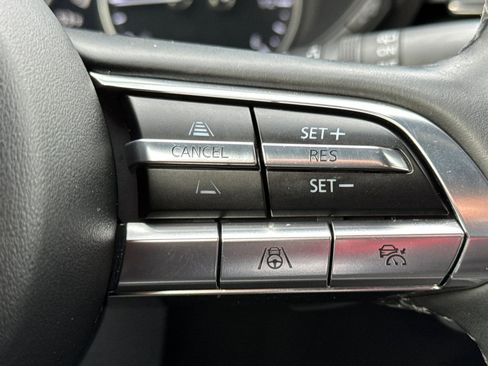 Used 2021 MAZDA MAZDA3 Hatchback w/Premium Plus Pkg image 28