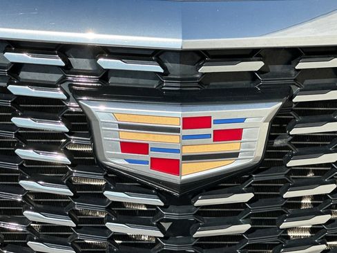 Used 2023 Cadillac XT5 Premium Luxury FWD image 40