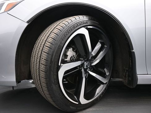 Certified 2018 Honda Accord Sport image 41