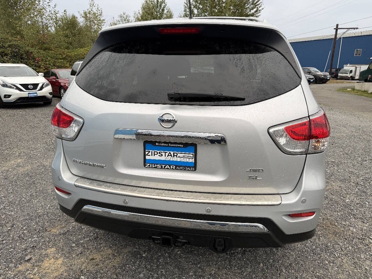 Used 2014 Nissan Pathfinder SL w/ SL Premium Package AWD/4WD image 4