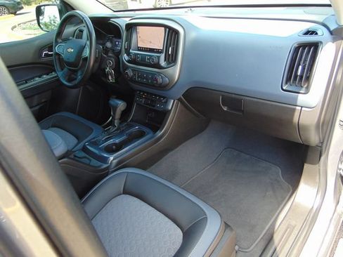 Used 2021 Chevrolet Colorado Z71 w/ Safety Package AWD/4WD image 25